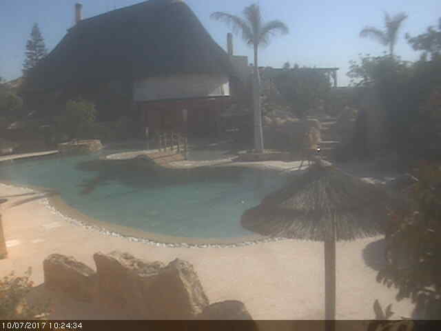 Desert Springs Family Leisure & Golf Resort - The Crocodile Club Bar & Restaurant - Pool Cam