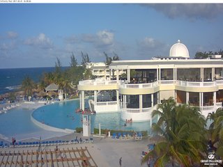 Grand Palladium Jamaica Resort & Spa - Infinity Pool