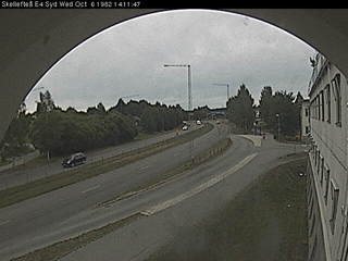 E4 - Looking South