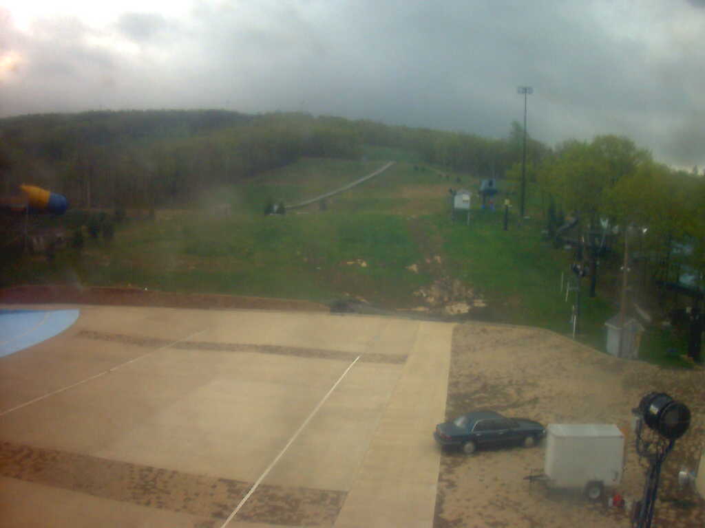 Sno Mountain Ski Resort