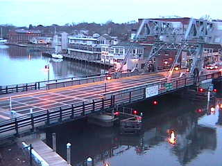 Mystic River Bascule Bridge Cam, S & P Oyster Co. (Webcam Offline)