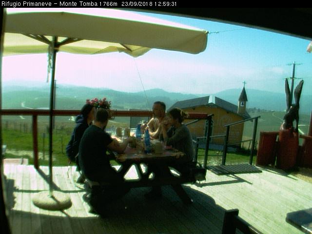 Rifugio Primaneve Monte Tomba