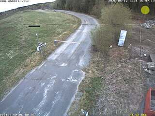 Road with guard arm
