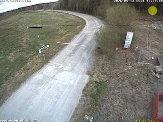 Road with guard arm