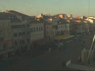 Corso Del Popolo and Piazza Granary